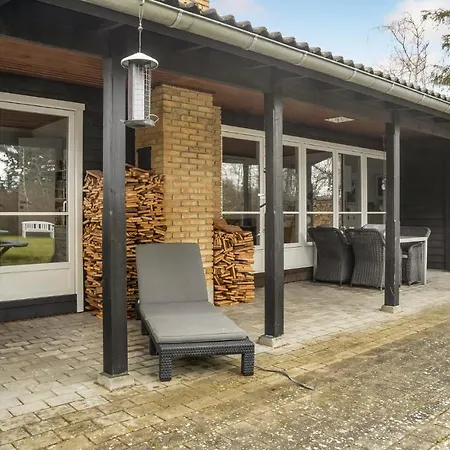 Pet Friendly In With Kitchen Rødby